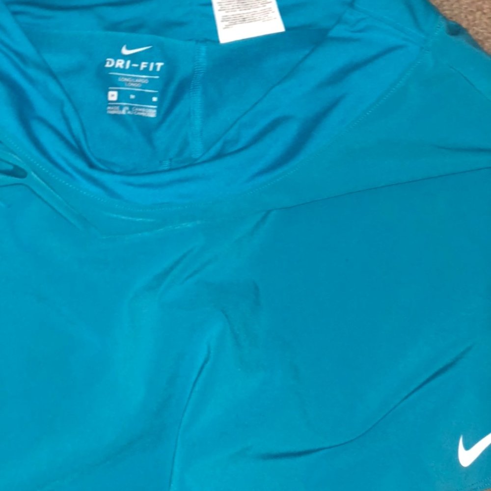 Nike Tennis Golf Skirt / Sale / Medium & Large - Picture 3 of 3
